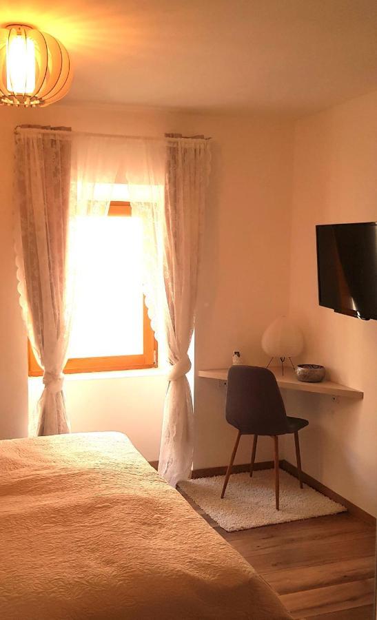 New Villa In Old Center - Pag 파그 외부 사진
