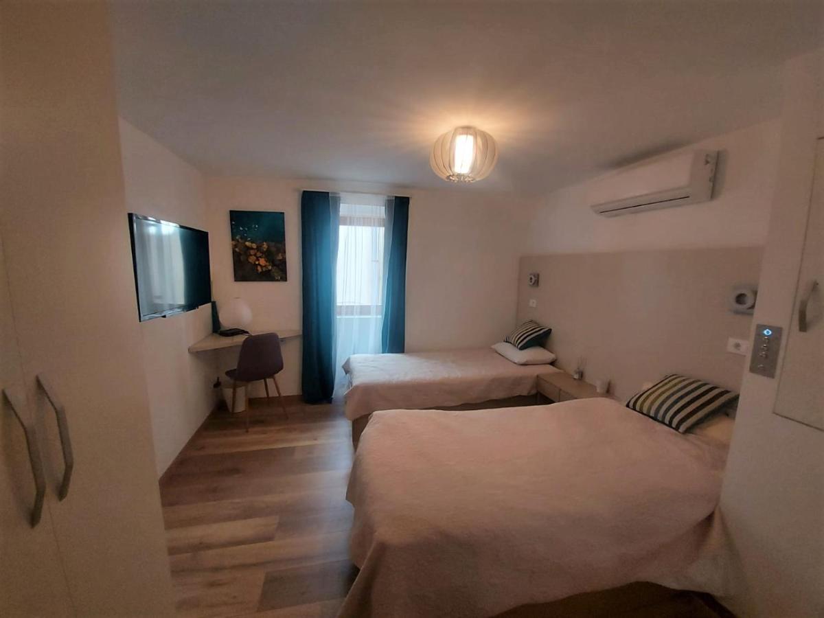 New Villa In Old Center - Pag 파그 외부 사진
